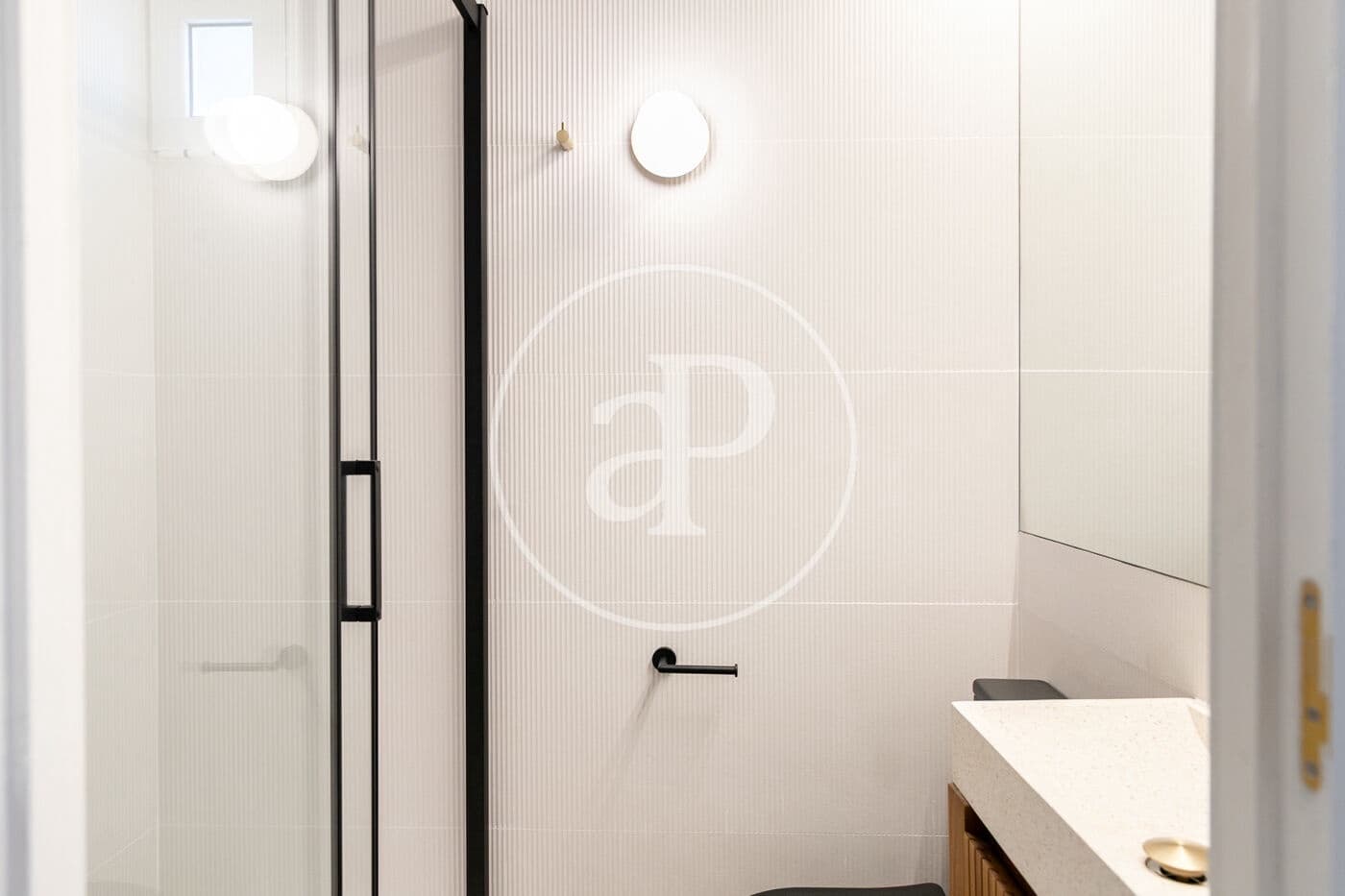 2 slaapkamer Appartement te koop in Barcelona stad - € 335.000 (Ref: 9059711)