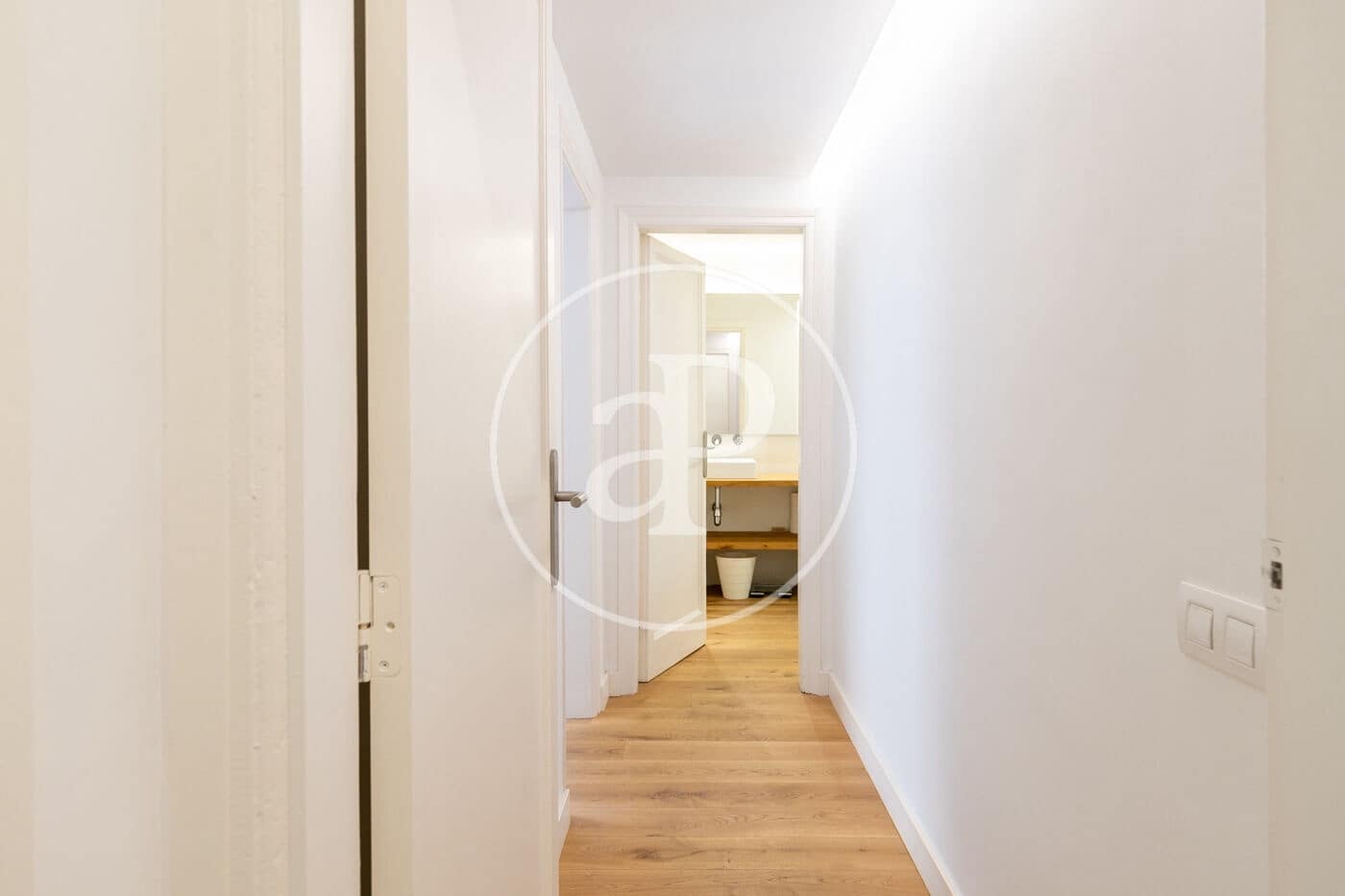 3 bedroom Apartment for rent in Barcelona city - € 2,912 (Ref: 9062625)