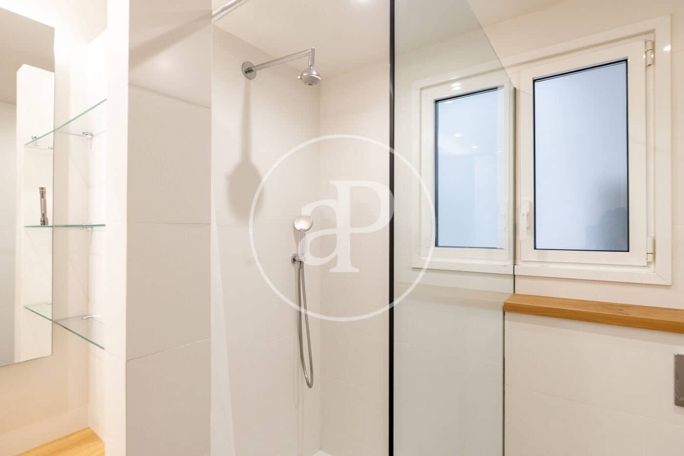 3 bedroom Apartment for rent in Barcelona city - € 2,912 (Ref: 9062625)