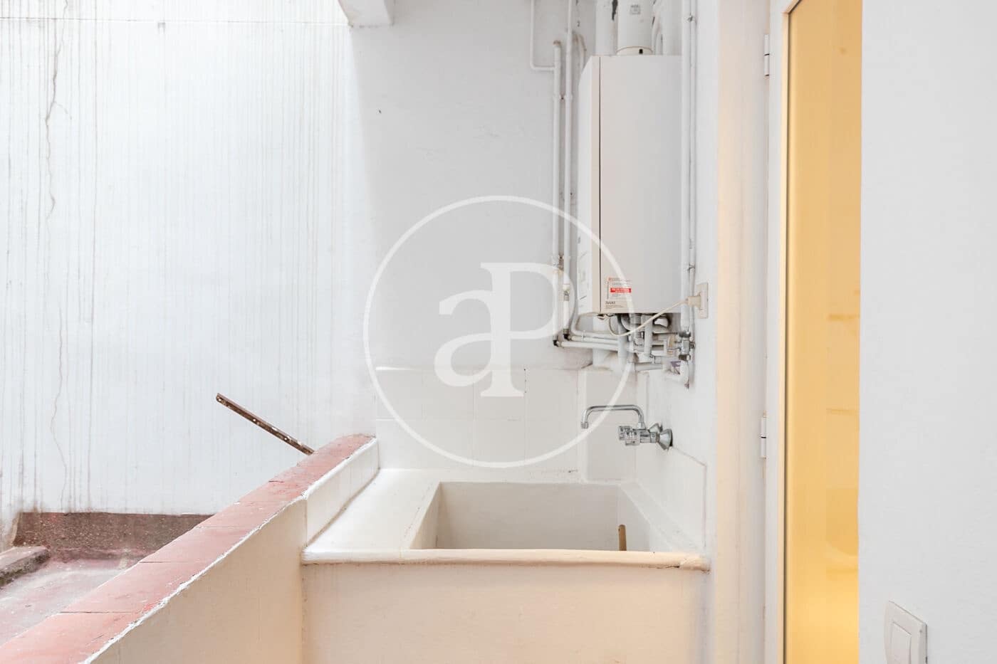 3 bedroom Apartment for rent in Barcelona city - € 2,912 (Ref: 9062625)