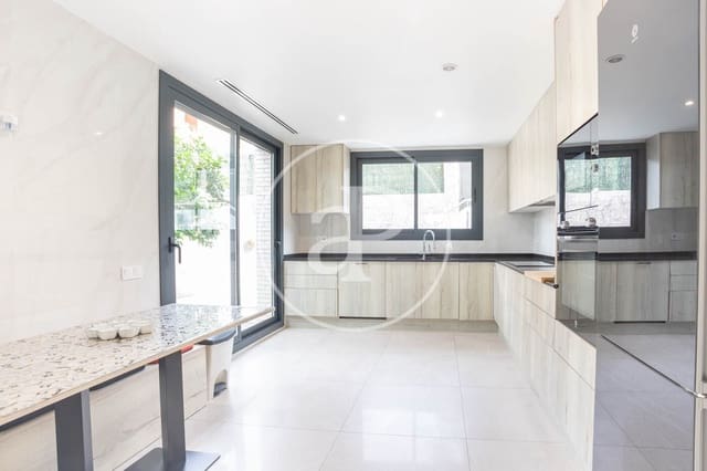 4 bedroom Apartment for rent in Sant Boi de Llobregat - € 4,300 (Ref: 9062626)