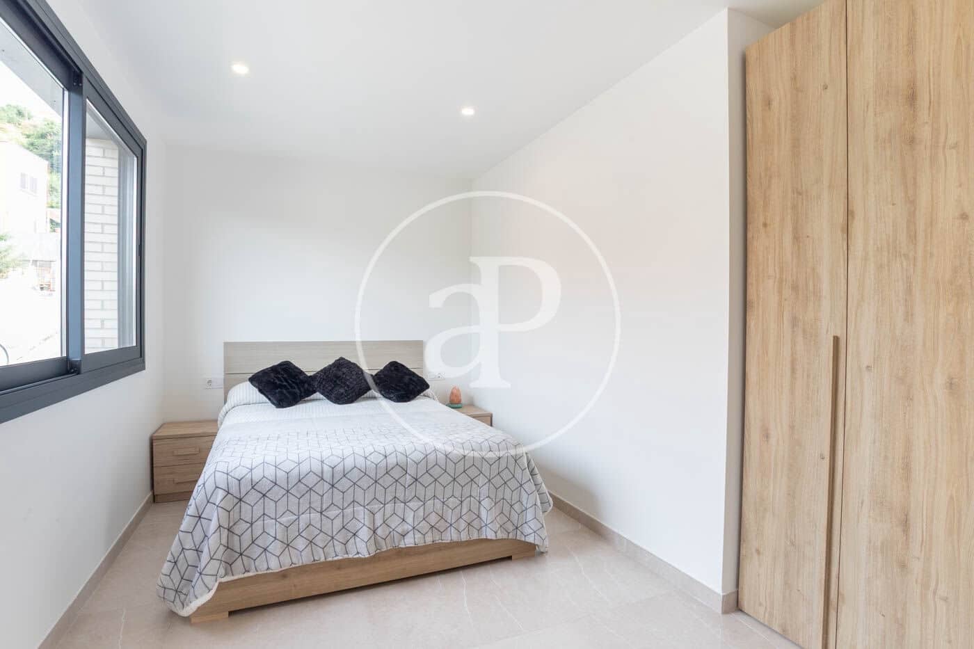 4 bedroom Apartment for rent in Sant Boi de Llobregat - € 4,300 (Ref: 9062626)