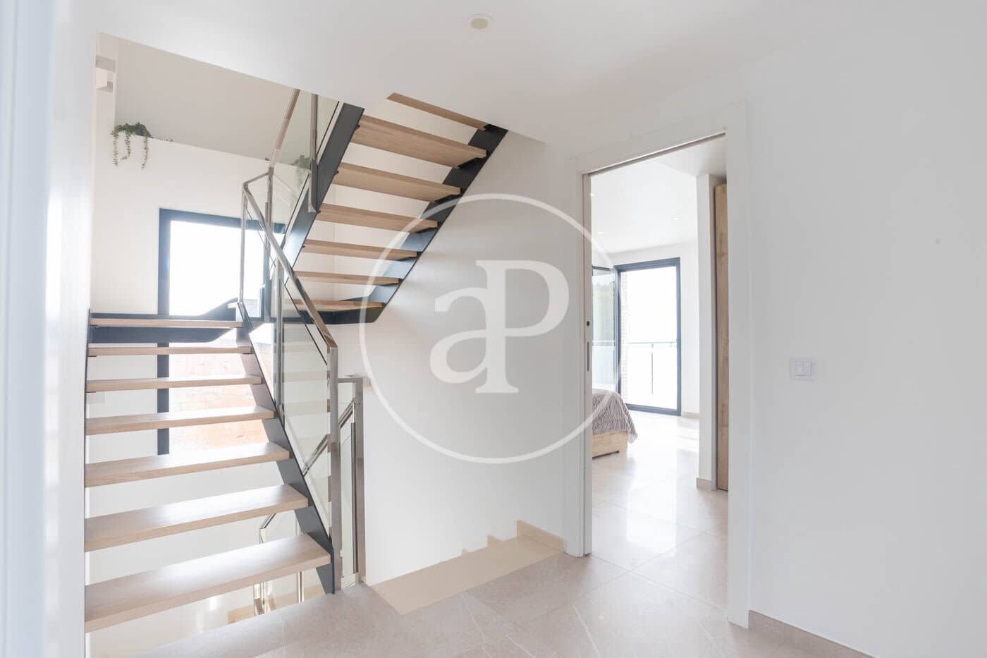 4 bedroom Apartment for rent in Sant Boi de Llobregat - € 4,300 (Ref: 9062626)