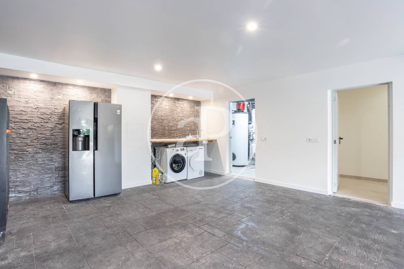 4 bedroom Apartment for rent in Sant Boi de Llobregat - € 4,300 (Ref: 9062626)