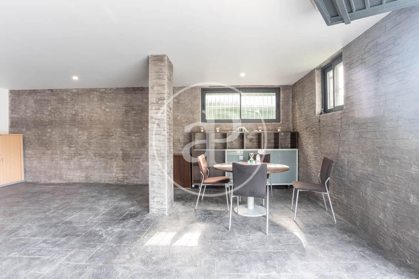 4 bedroom Apartment for rent in Sant Boi de Llobregat - € 4,300 (Ref: 9062626)