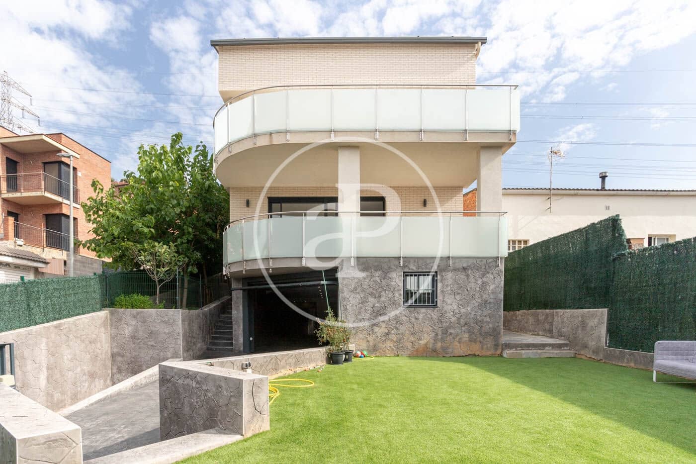 4 bedroom Apartment for rent in Sant Boi de Llobregat - € 4,300 (Ref: 9062626)