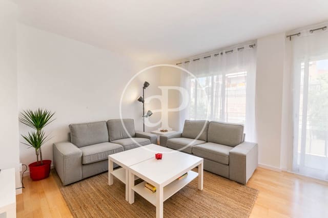 4 soveværelse Lejlighed til leje i El Baix Guinardó, Barcelona by - € 2.600 (Ref: 9065442)