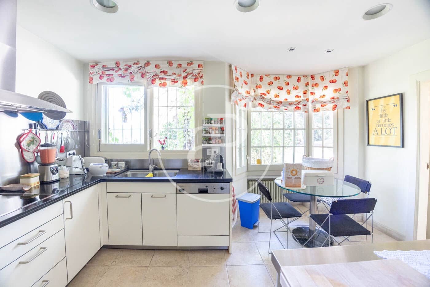 4 bedroom Villa for sale in Sant Vicenc de Montalt with pool - € 2,900,000 (Ref: 9065444)