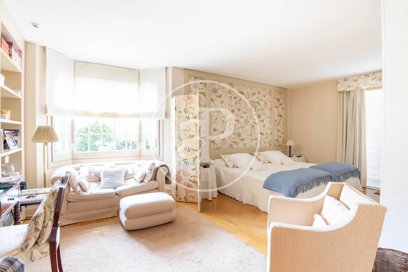 4 bedroom Villa for sale in Sant Vicenc de Montalt with pool - € 2,900,000 (Ref: 9065444)