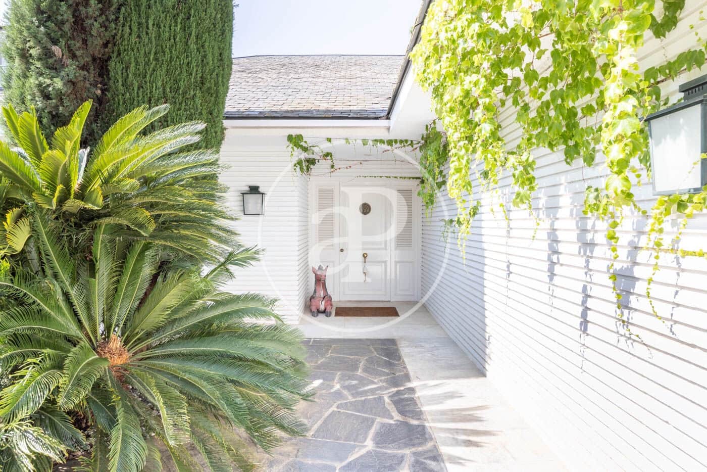 4 bedroom Villa for sale in Sant Vicenc de Montalt with pool - € 2,900,000 (Ref: 9065444)