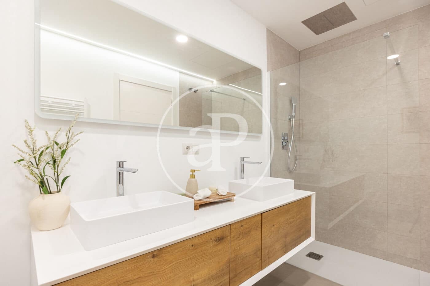 4 sypialnia Willa na sprzedaż w Alella z basenem - 1 090 000 € (Ref: 9069052)