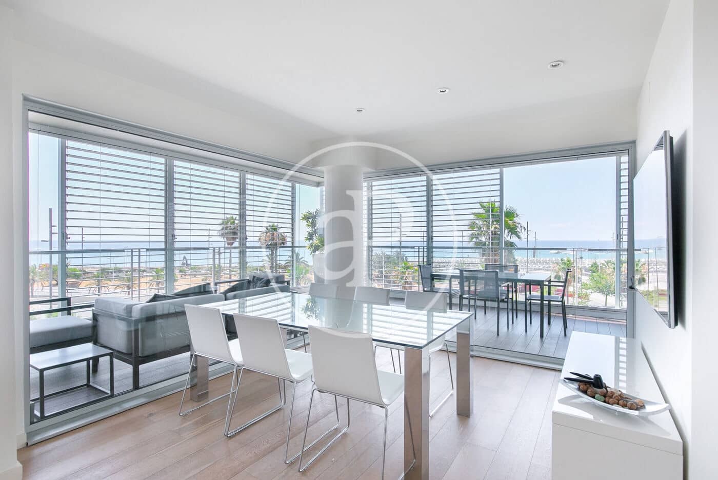 2 soveværelse Lejlighed til leje i Barcelona by med swimmingpool - € 2.900 (Ref: 9073628)
