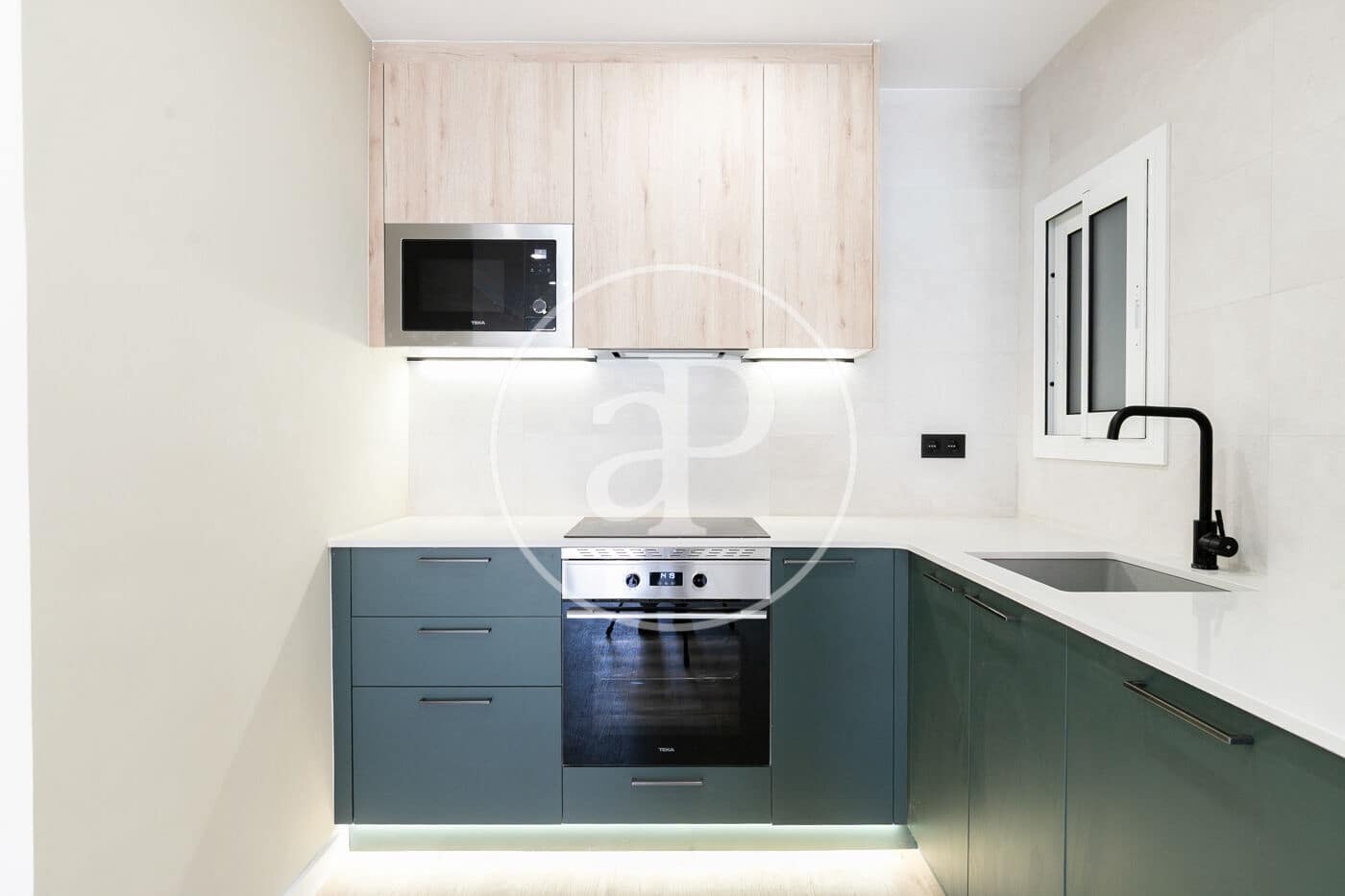 3 soverom Penthouse til salgs i Barcelona by - € 625 000 (Ref: 9073630)