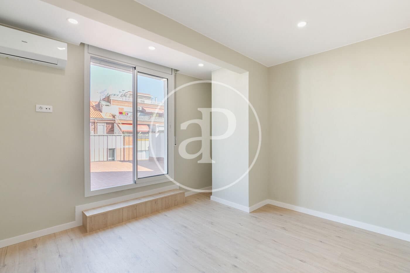 3 soverom Penthouse til salgs i Barcelona by - € 625 000 (Ref: 9073630)