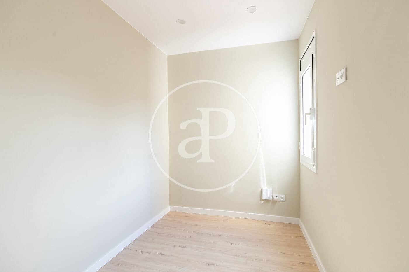 3 soverom Penthouse til salgs i Barcelona by - € 625 000 (Ref: 9073630)