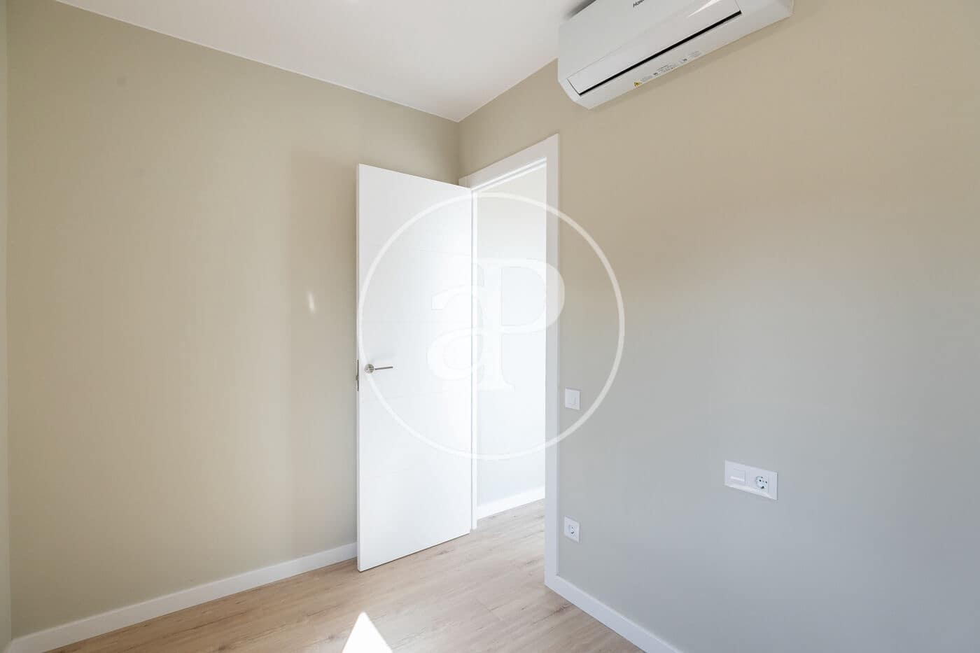 3 soverom Penthouse til salgs i Barcelona by - € 625 000 (Ref: 9073630)