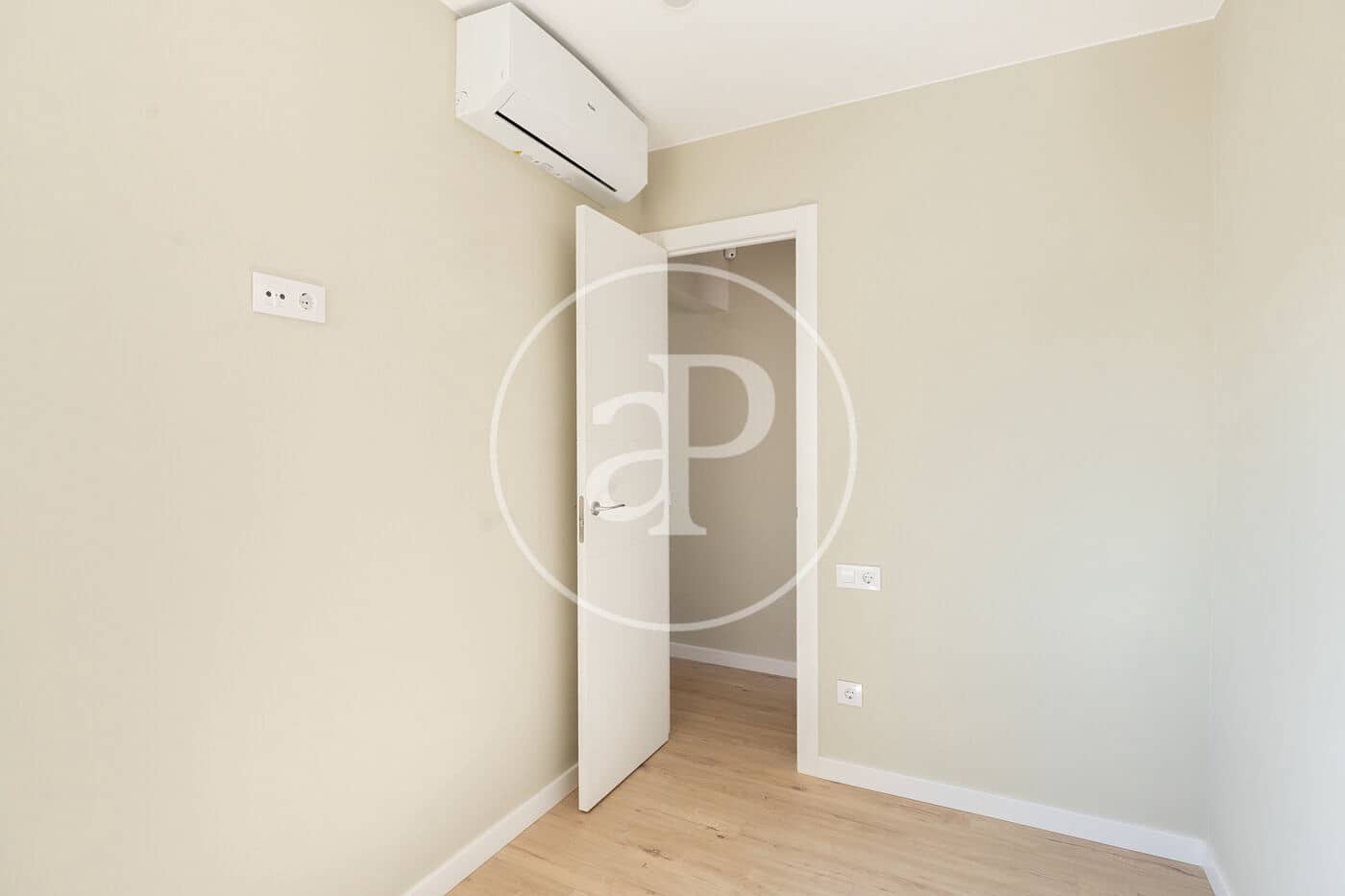 3 soverom Penthouse til salgs i Barcelona by - € 625 000 (Ref: 9073630)