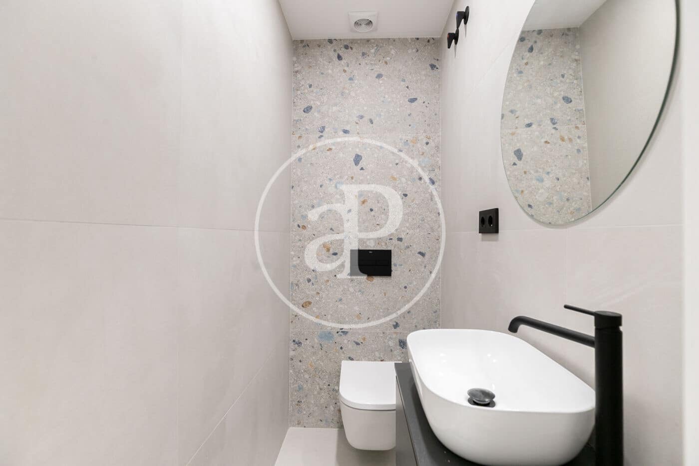 3 soverom Penthouse til salgs i Barcelona by - € 625 000 (Ref: 9073630)