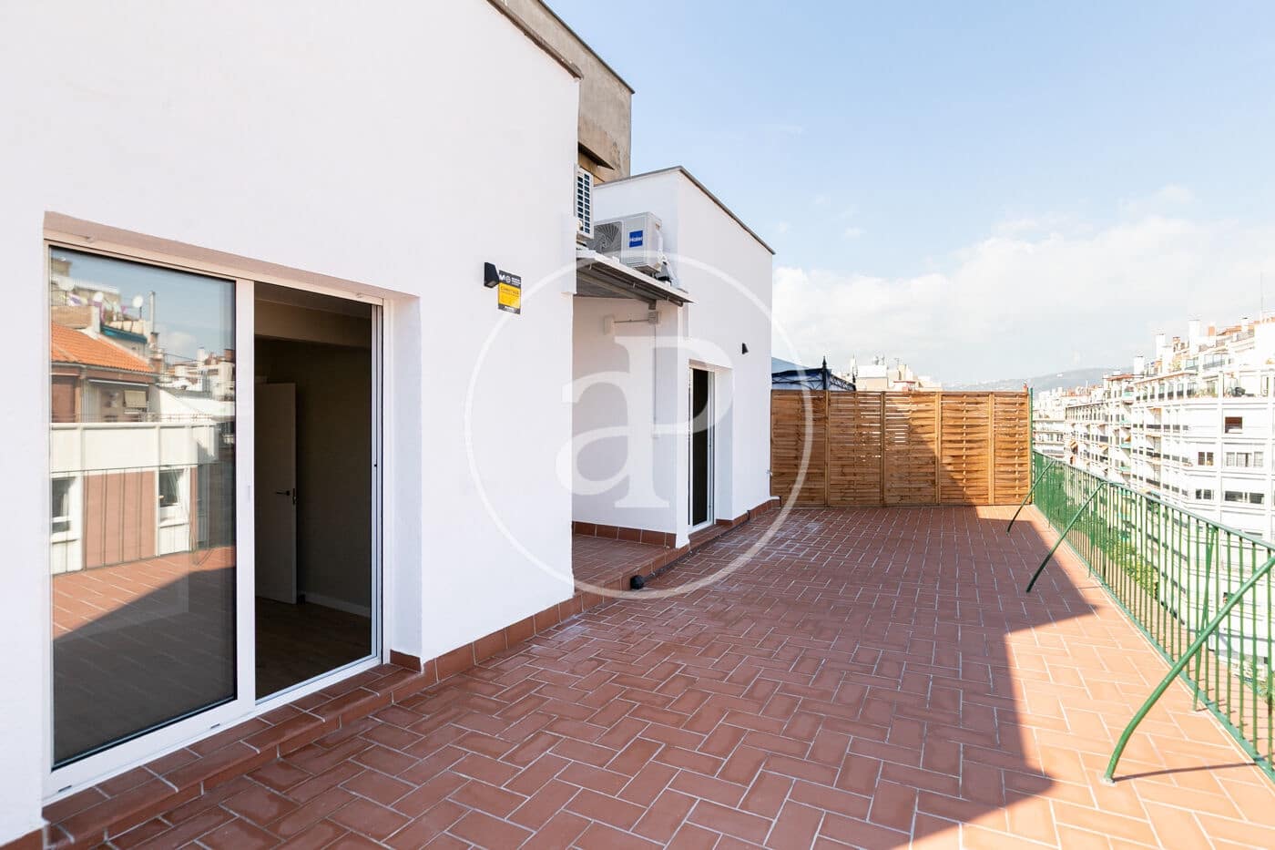 3 soverom Penthouse til salgs i Barcelona by - € 625 000 (Ref: 9073630)