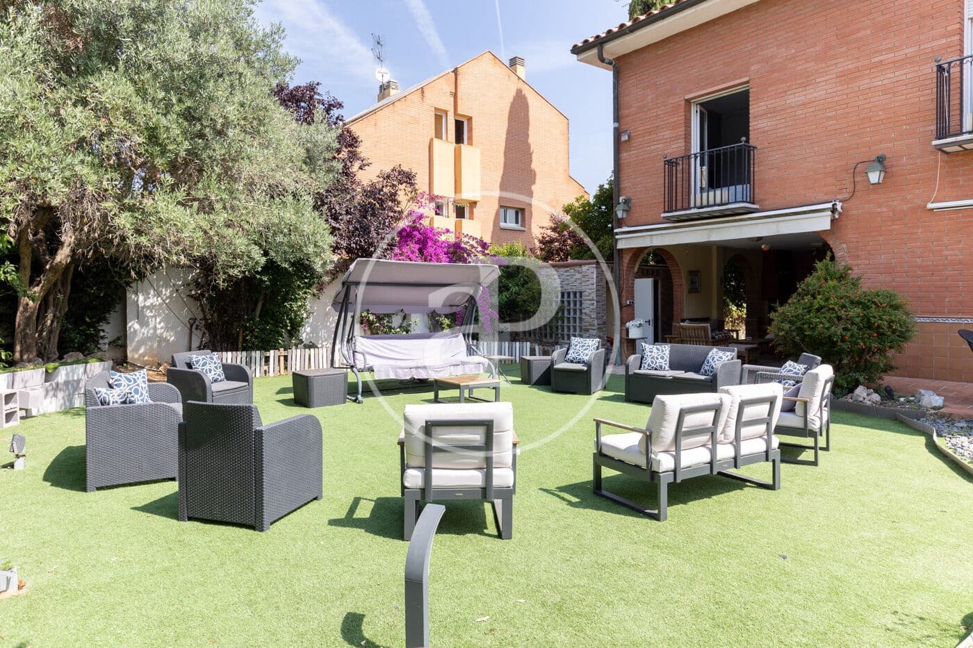 5 soveværelse Villa til salg i Cerdanyola del Valles med swimmingpool - € 1.070.000 (Ref: 9075037)