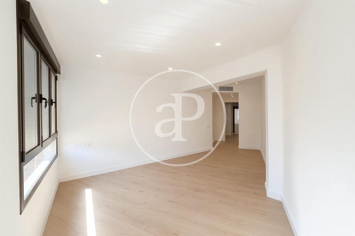 4 soveværelse Lejlighed til salg i Barcelona by - € 1.250.000 (Ref: 9075040)