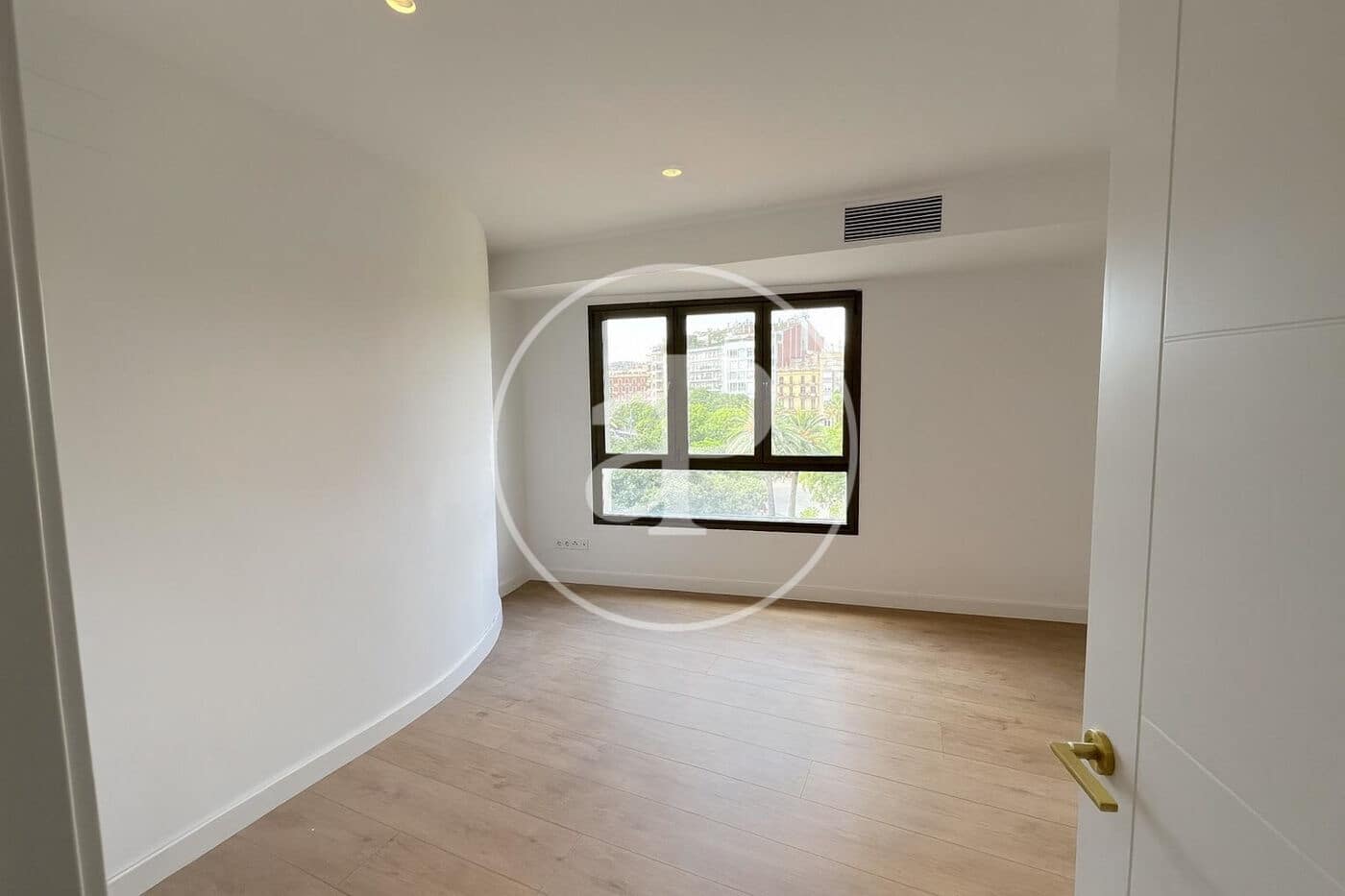 4 soveværelse Lejlighed til salg i Barcelona by - € 1.250.000 (Ref: 9075040)