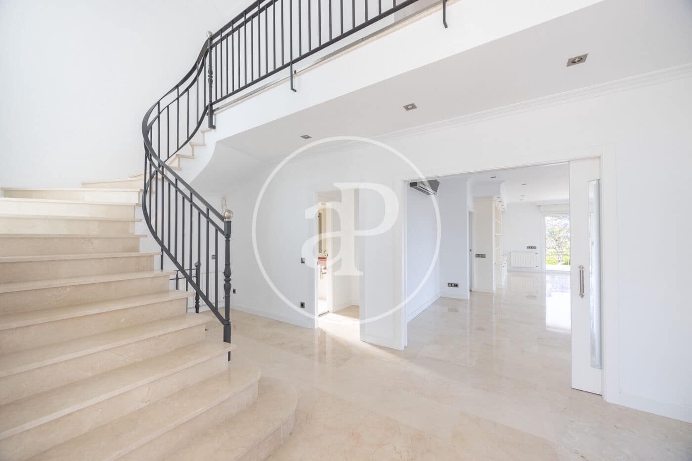 6 soverom Villa til salgs i Teia med svømmebasseng - € 2 600 000 (Ref: 9075042)