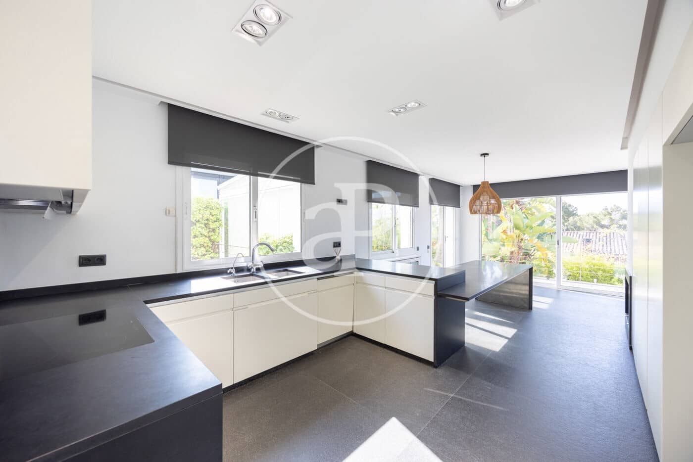 6 soverom Villa til salgs i Teia med svømmebasseng - € 2 600 000 (Ref: 9075042)