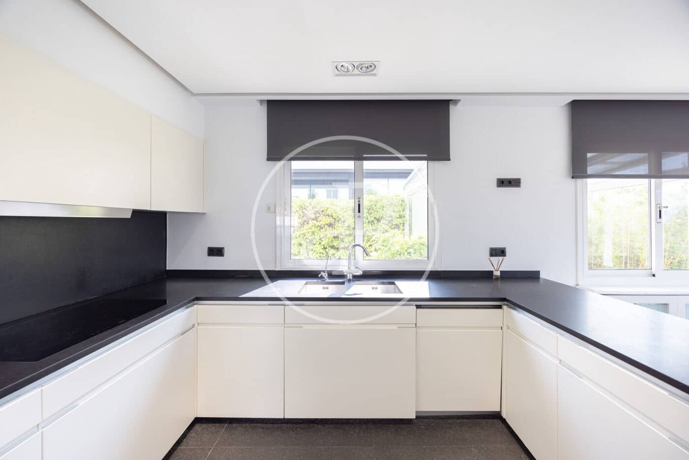 6 soverom Villa til salgs i Teia med svømmebasseng - € 2 600 000 (Ref: 9075042)