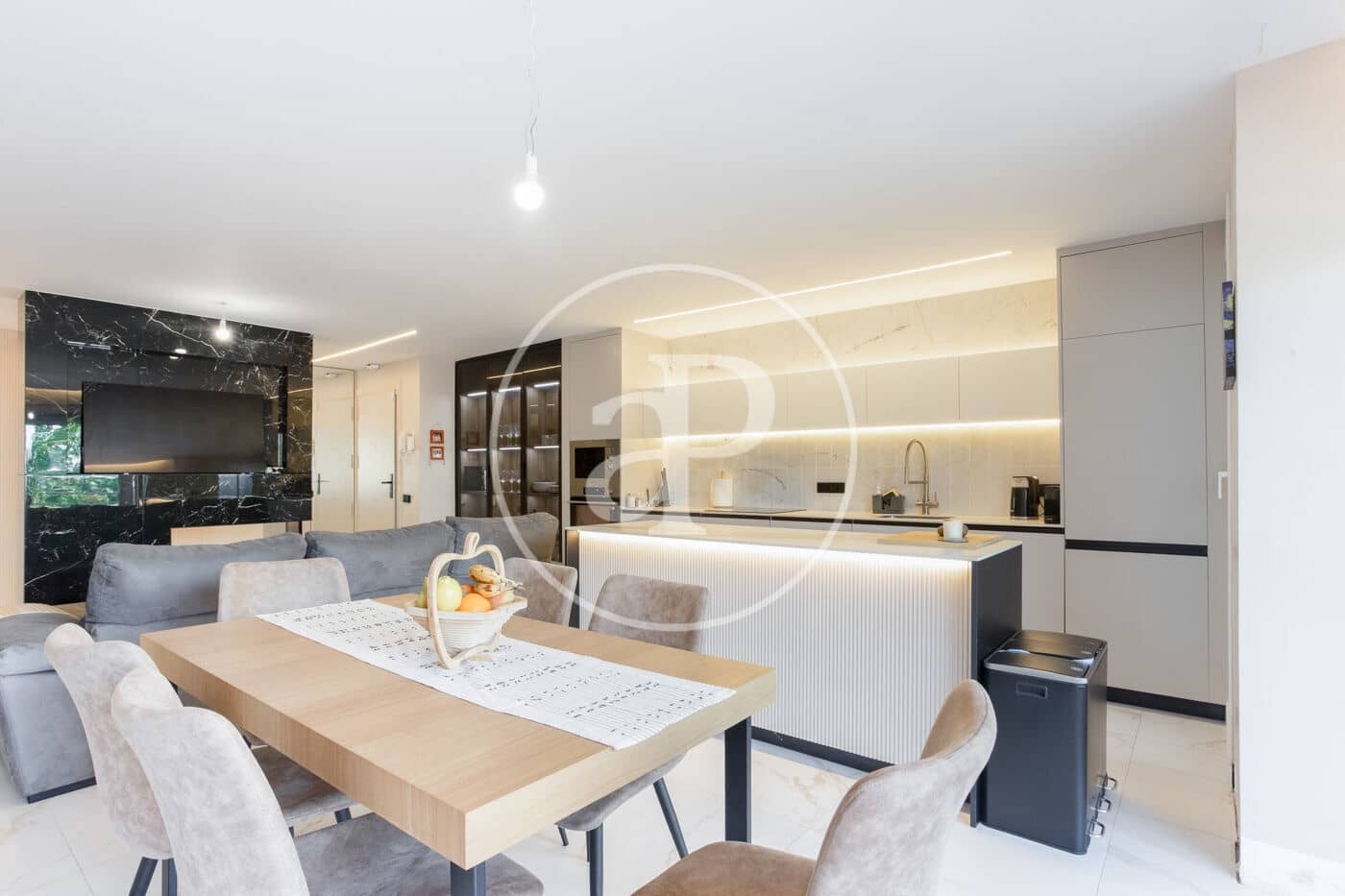 3 soveværelse Lejlighed til salg i Sant Joan Despi - € 595.000 (Ref: 9075046)