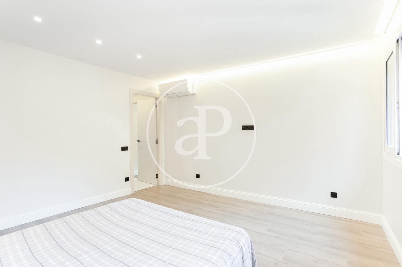 3 soveværelse Lejlighed til salg i Sant Joan Despi - € 595.000 (Ref: 9075046)