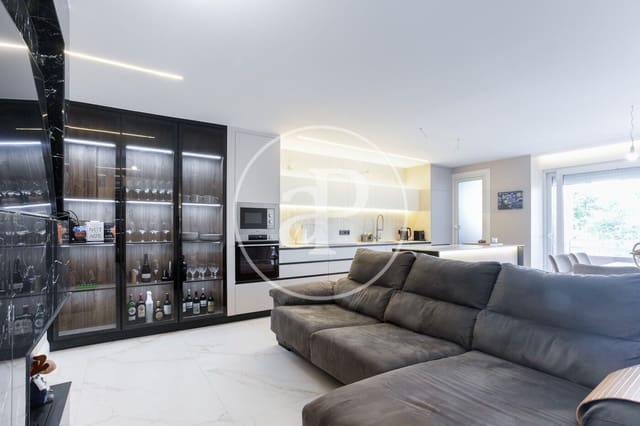 3 bedroom Apartment for sale in Sant Joan Despí - € 595,000 (Ref: 9075046)