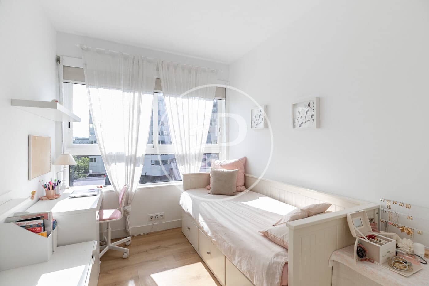 3 sypialnia Apartament na sprzedaż w Miasto Barcelona z basenem - 1 200 000 € (Ref: 9085502)