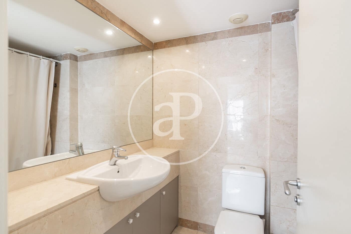 3 sypialnia Apartament na sprzedaż w Miasto Barcelona z basenem - 1 200 000 € (Ref: 9085502)
