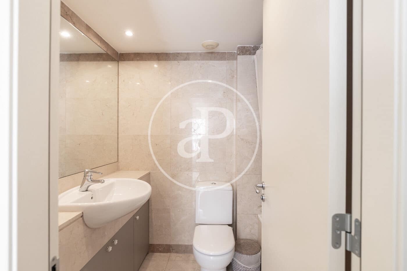 3 sypialnia Apartament na sprzedaż w Miasto Barcelona z basenem - 1 200 000 € (Ref: 9085502)