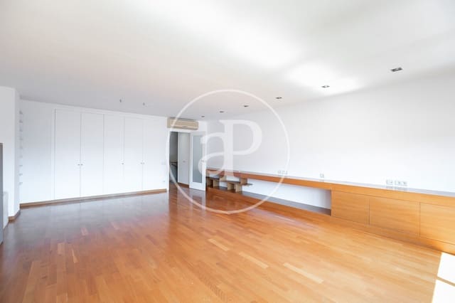 3 bedroom Apartment for rent in Sarrià, Barcelona city - € 3,600 (Ref: 9085503)