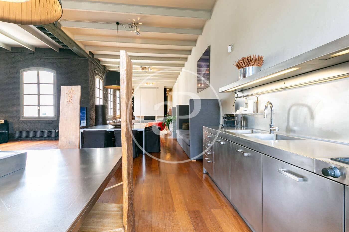 2 bedroom Apartment for rent in Barcelona city - € 7,500 (Ref: 9091843)