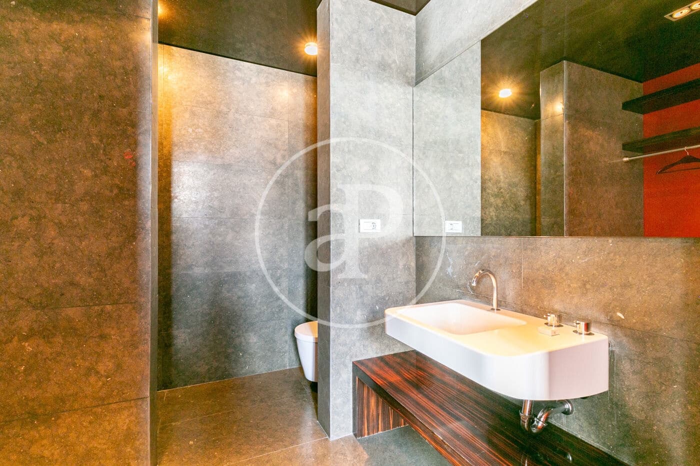2 bedroom Apartment for rent in Barcelona city - € 7,500 (Ref: 9091843)