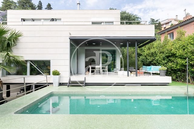 6 bedroom Villa for sale in Vallvidrera, El Tibidabo i Les Planes, Barcelona city with pool - € 1,650,000 (Ref: 9091849)