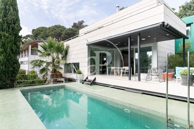 6 chambre Villa/Maison à vendre à Vallvidrera, El Tibidabo i Les Planes, Barcelone ville avec piscine - 1 650 000 € (Ref: 9091849)