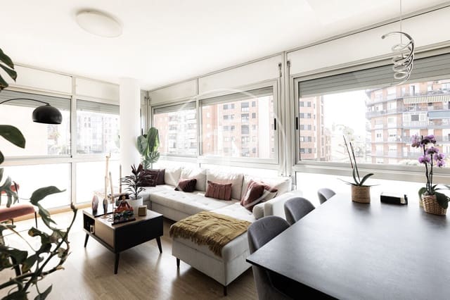 2 bedroom Apartment for sale in Sabadell - € 279,000 (Ref: 9091852)