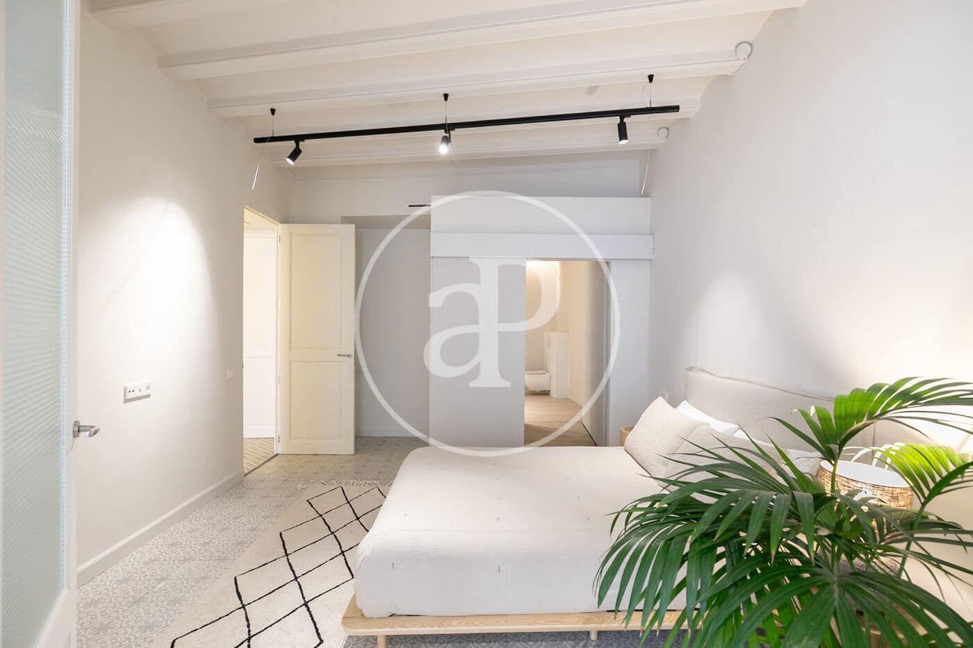 2 soveværelse Lejlighed til salg i Barcelona by - € 645.000 (Ref: 9091853)