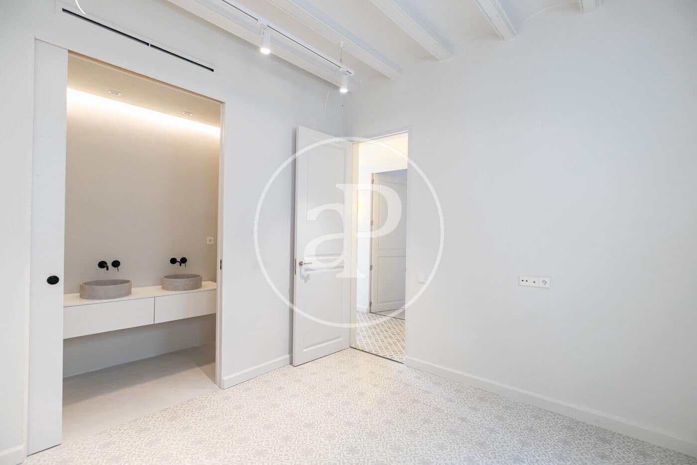 3 slaapkamer Appartement te koop in Barcelona stad - € 745.000 (Ref: 9095480)