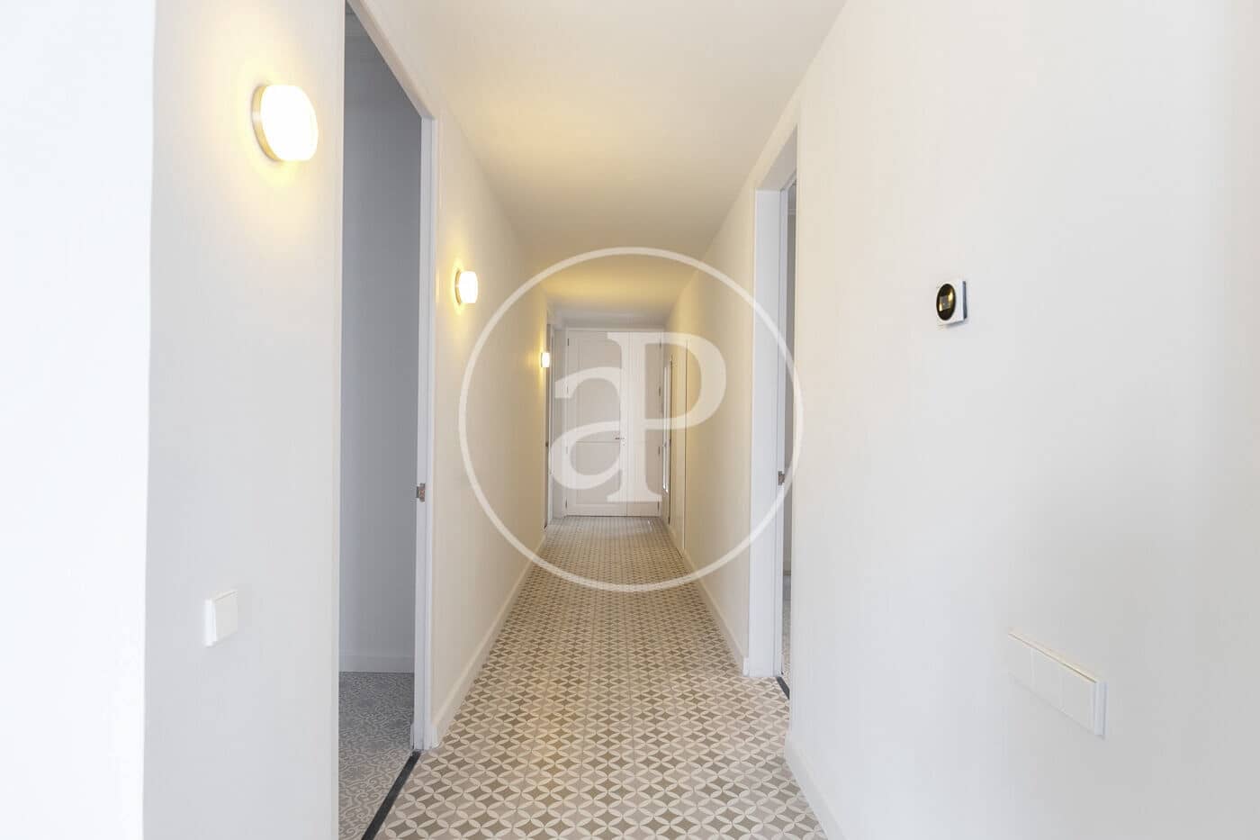 3 slaapkamer Appartement te koop in Barcelona stad - € 745.000 (Ref: 9095480)