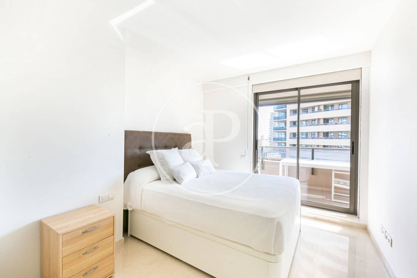 2 soveværelse Lejlighed til leje i Barcelona by med swimmingpool - € 2.302 (Ref: 9099320)