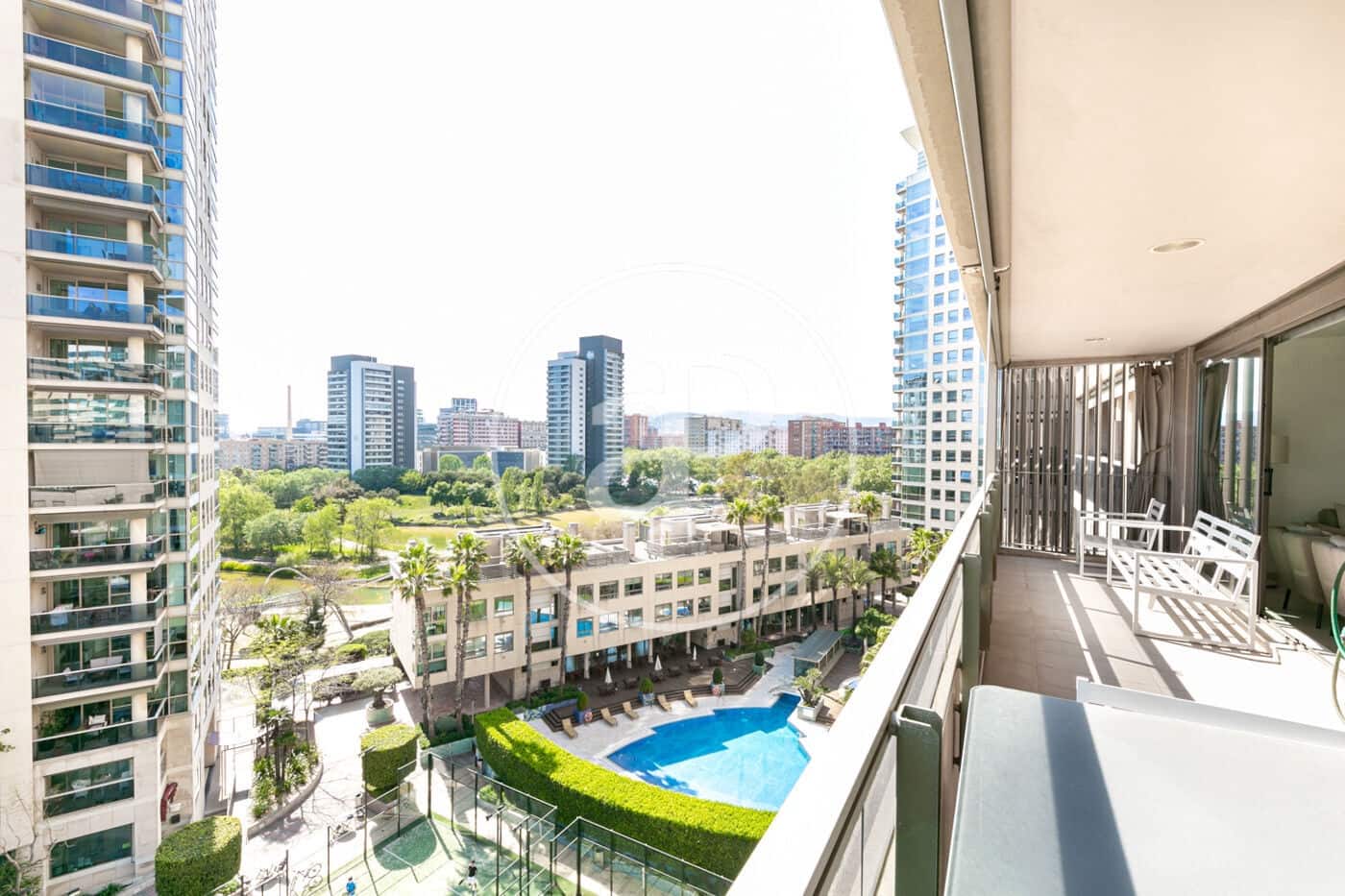 2 soveværelse Lejlighed til leje i Barcelona by med swimmingpool - € 2.302 (Ref: 9099320)