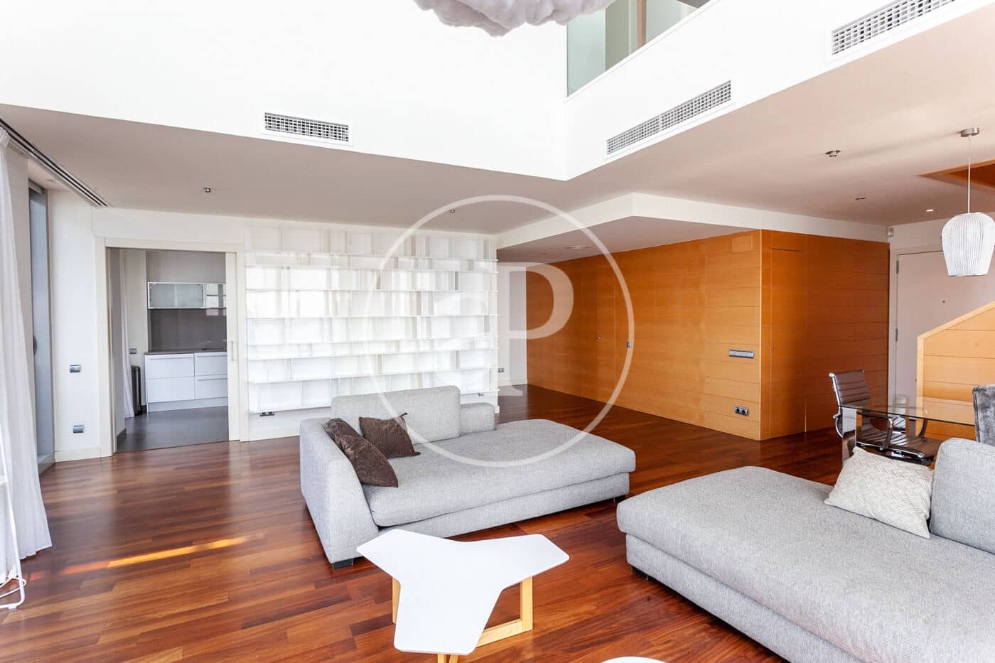 Penthouse de 3 chambres à louer à Barcelone ville avec piscine garage - 10 000 € (Ref: 9099323)