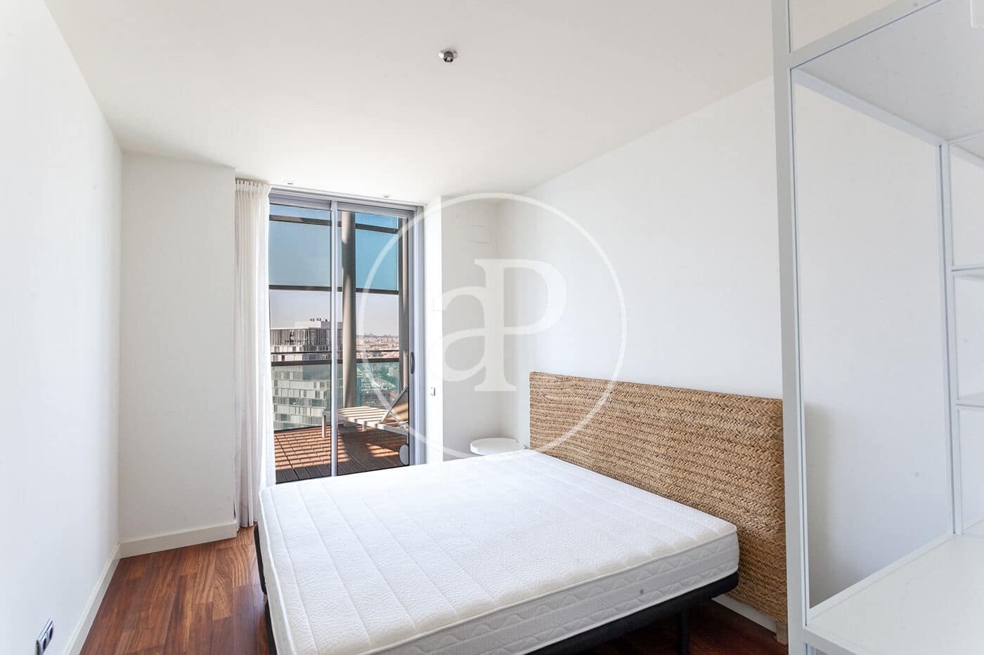 Penthouse de 3 chambres à louer à Barcelone ville avec piscine garage - 10 000 € (Ref: 9099323)