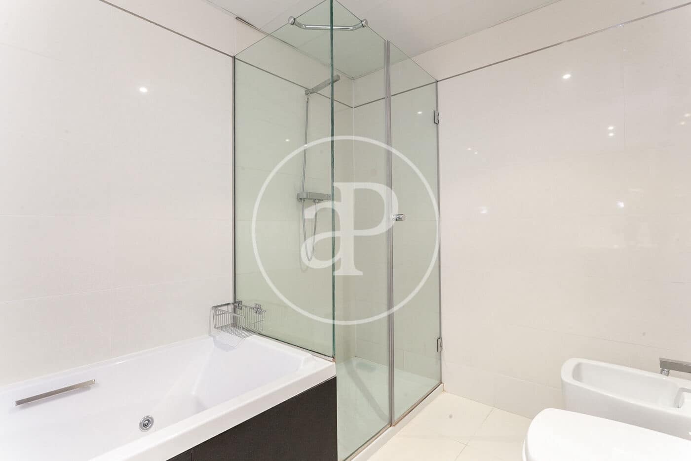 Penthouse de 3 chambres à louer à Barcelone ville avec piscine garage - 10 000 € (Ref: 9099323)