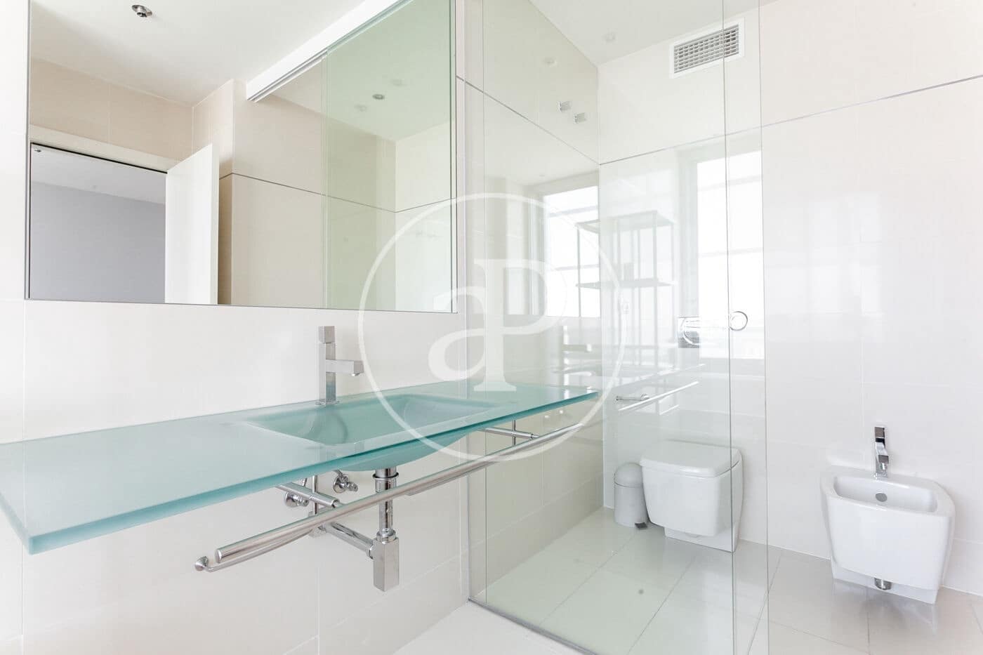 Penthouse de 3 chambres à louer à Barcelone ville avec piscine garage - 10 000 € (Ref: 9099323)